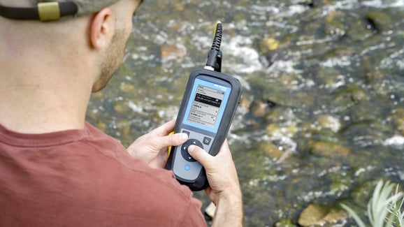 HQ2100 Portable Multi-Meter with Gel pH Electrode, 5 m Rugged Cable