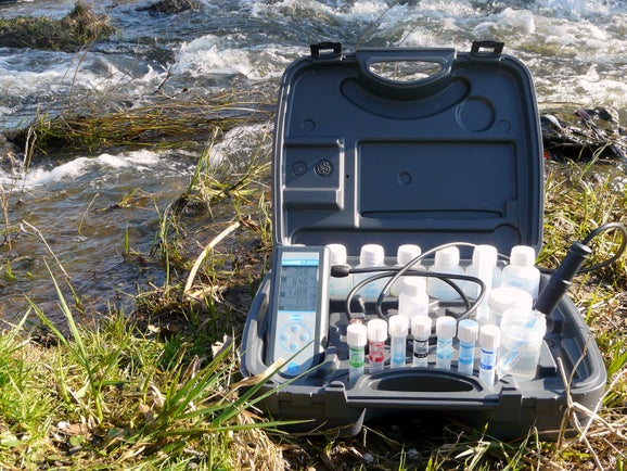 sensION+ MM150 Portable Multi-Parameter Meter, Field Kit with Multi Sensor for pH, Conductivity and TDS